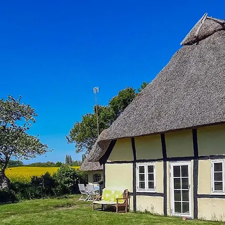 Timber-framed Idyll With Views Of The Fields Ferienhaus *