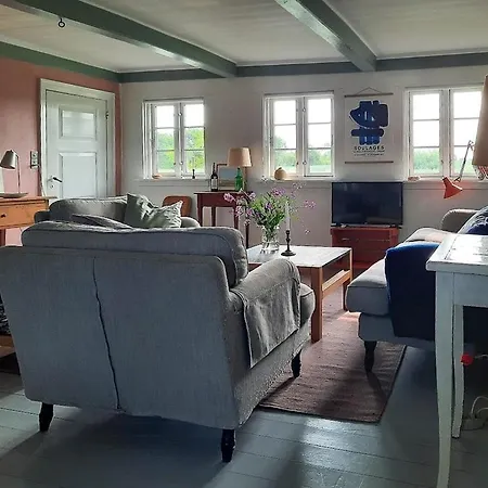 Timber-framed Idyll With Views Of The Fields Nordenbro Vesteregn