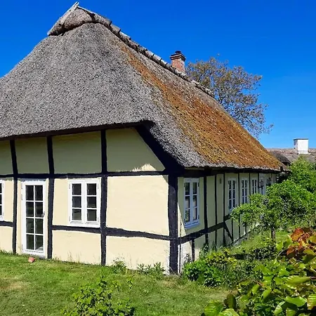 Timber-framed Idyll With Views Of The Fields Ferienhaus *