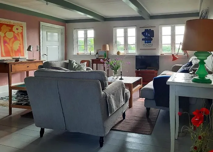 Timber-framed Idyll With Views Of The Fields Nordenbro Vesteregn